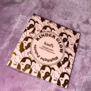 Kinder Glow Highlight Palette
